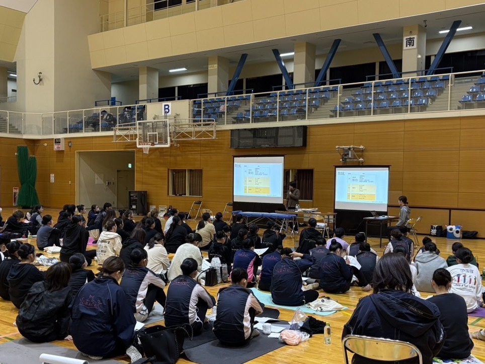 リハビリテーション部の平野PTが日本バトン協会東海支部講習会にて講師として登壇しました